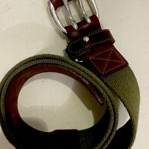 Willis and GEIGER OUTFITTERS leather and Evergreen with Bag. Never used